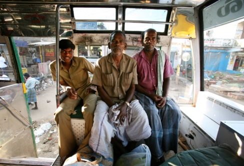indiabus2gms.jpg